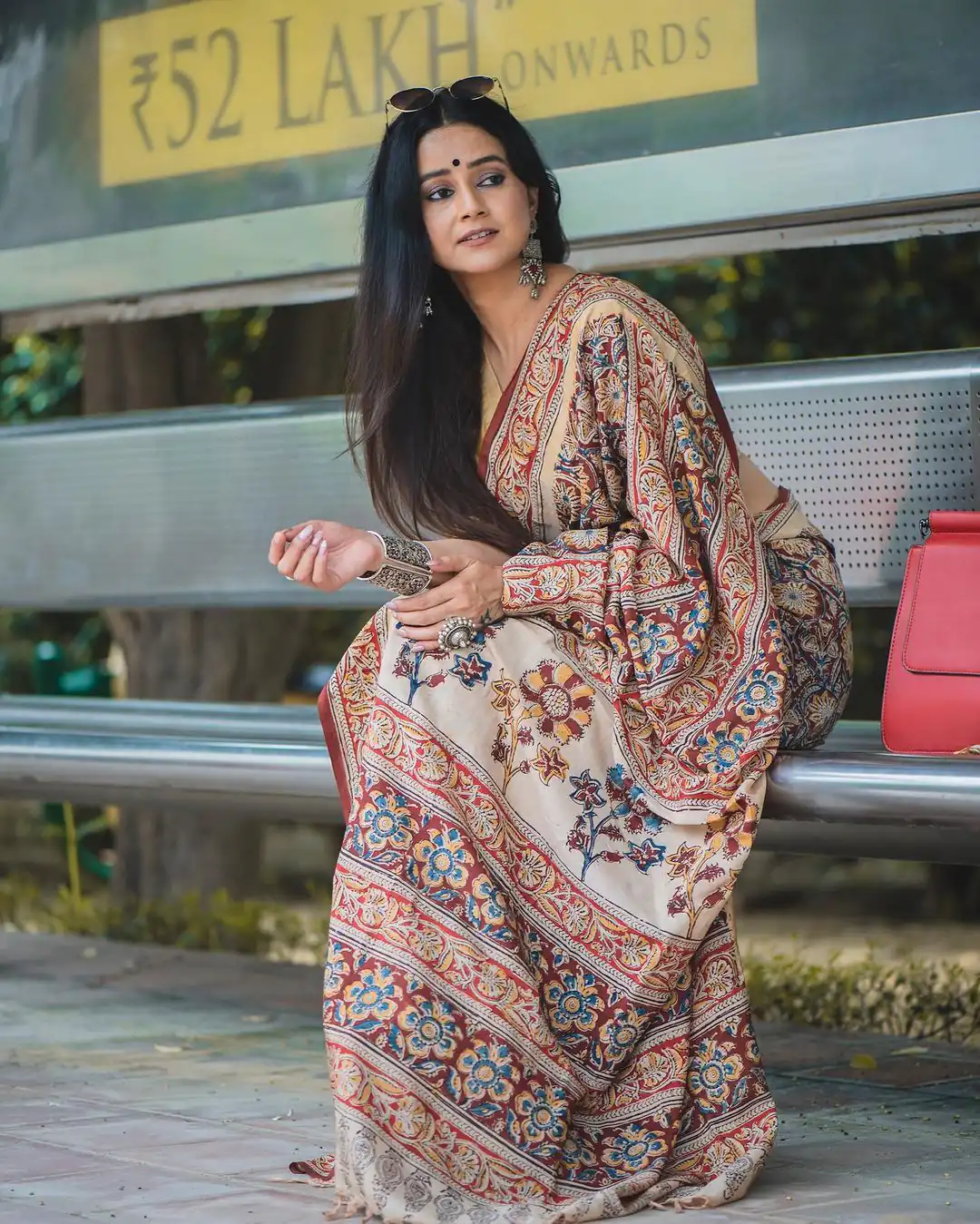 NT 560 Cream Color Plain Linen Digital Printed All Over Saree Events Casual Wedding Festive . Expected Delivery  4-6 Working Days @1449/- | Sarees, Bollywood Sarees, Creative Sarees, Designer Sarees, Embroidered Sarees, Ethnic Saree, Modern Digital sarees, Party Wear Sarees