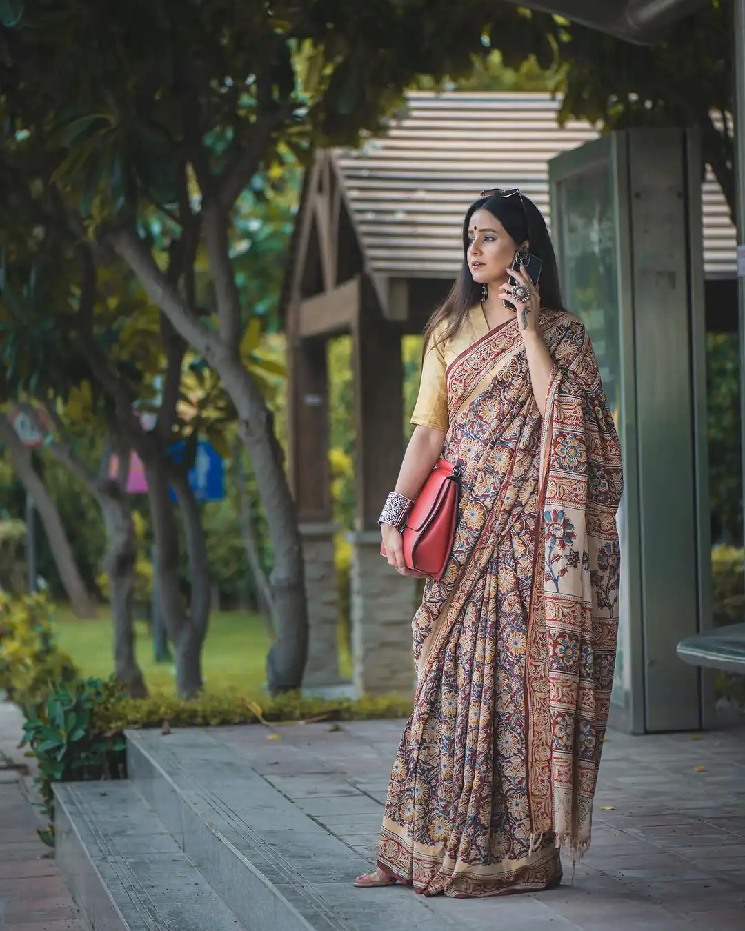 NT 560 Cream Color Plain Linen Digital Printed All Over Saree Events Casual Wedding Festive . Expected Delivery  4-6 Working Days @1449/- | Sarees, Bollywood Sarees, Creative Sarees, Designer Sarees, Embroidered Sarees, Ethnic Saree, Modern Digital sarees, Party Wear Sarees