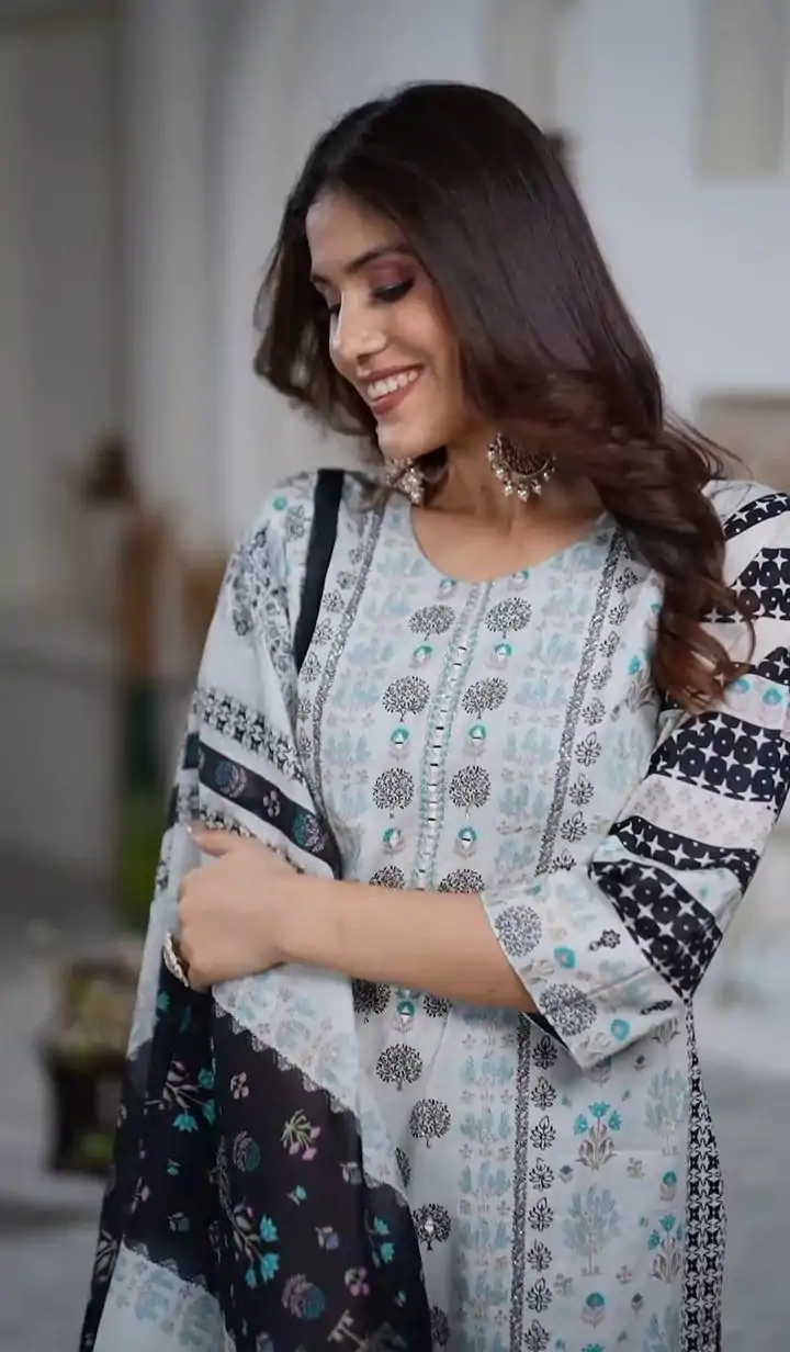  DC G54 White Color Maslin Digital Printed Hand Work Salwar Suit Casual, Wedding, Party, Festive, Events Etc. Expected Delivery 4-6 Working Days @1799/- | Salwar suit, Designer Suits, Casual Suits, Creative suits, Palazzo Suits, Party Wear Suits, Patiala Suits, Straight Suits