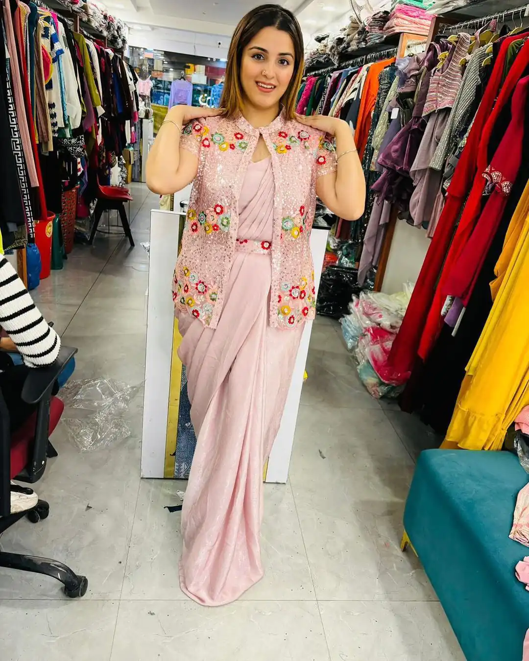 LG 1844 Peach Color Chinon Silk Embroidered Sequence Saree  Party, Wedding, Festive, Events Etc., Expected Delivery 4-6 Working Days@2099 /- Only | Sarees, Bollywood Sarees, Creative Sarees, Designer Sarees, Embroidered Sarees, Ethnic Saree, Party Wear Sarees