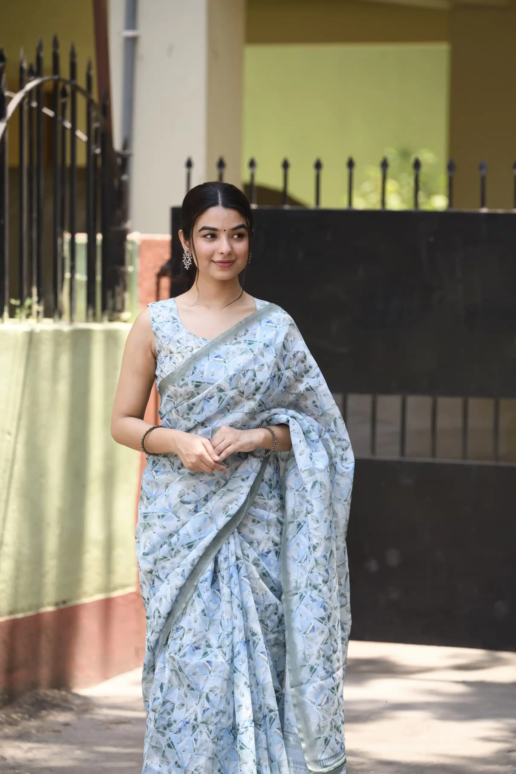 Veechis 110 Light Blue Color Linen Beautiful Digital Printed Work Saree Casual, Party Festive, Events. Expected Delivery 4-6 Working Days @1549/- | Sarees, Bollywood Sarees, Creative Sarees, Designer Sarees, Embroidered Sarees, Modern Digital sarees, Party Wear Sarees