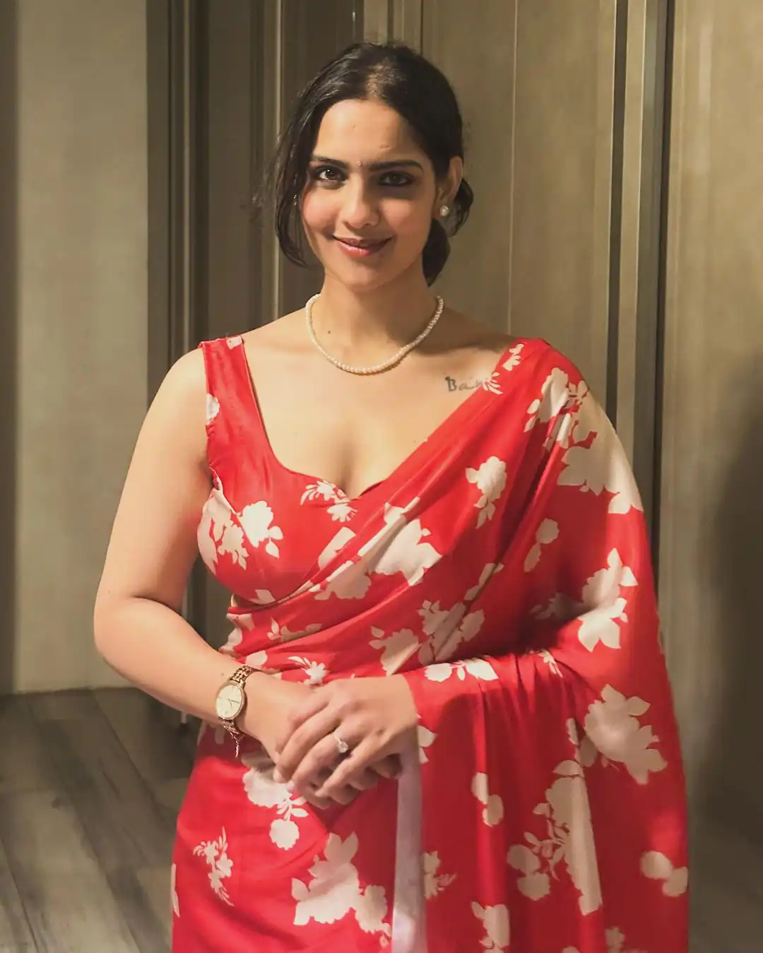  JM Diksha sharma Red Color Satin Silk Blouse Digital Print Saree, Party Wear, Events, Festivals Expected Delivery 4-6 Working Days 1549/- | Sarees, Bollywood Sarees, Creative Sarees, Designer Sarees, Embroidered Sarees, Ethnic Saree, Modern Digital sarees, Party Wear Sarees