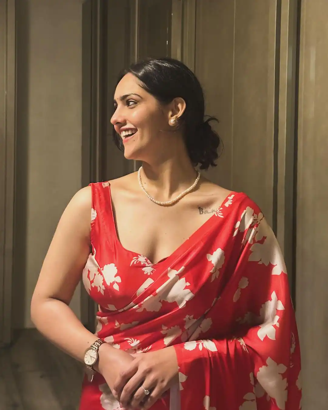  JM Diksha sharma Red Color Satin Silk Blouse Digital Print Saree, Party Wear, Events, Festivals Expected Delivery 4-6 Working Days 1549/- | Sarees, Bollywood Sarees, Creative Sarees, Designer Sarees, Embroidered Sarees, Ethnic Saree, Modern Digital sarees, Party Wear Sarees