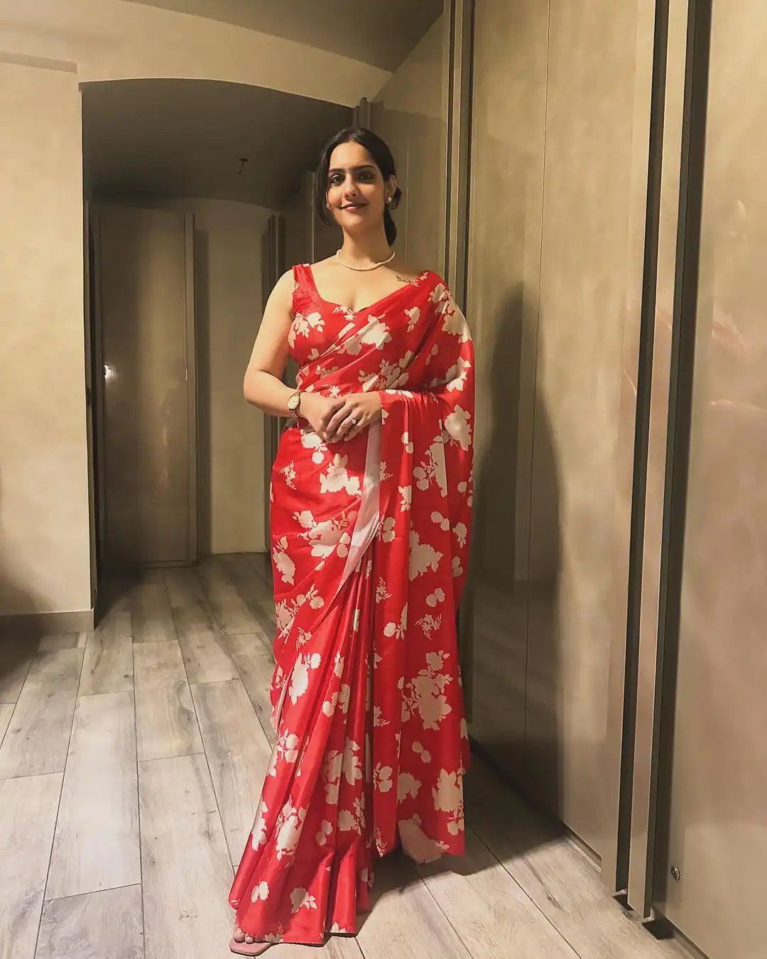  JM Diksha sharma Red Color Satin Silk Blouse Digital Print Saree, Party Wear, Events, Festivals Expected Delivery 4-6 Working Days 1549/- | Sarees, Bollywood Sarees, Creative Sarees, Designer Sarees, Embroidered Sarees, Ethnic Saree, Modern Digital sarees, Party Wear Sarees