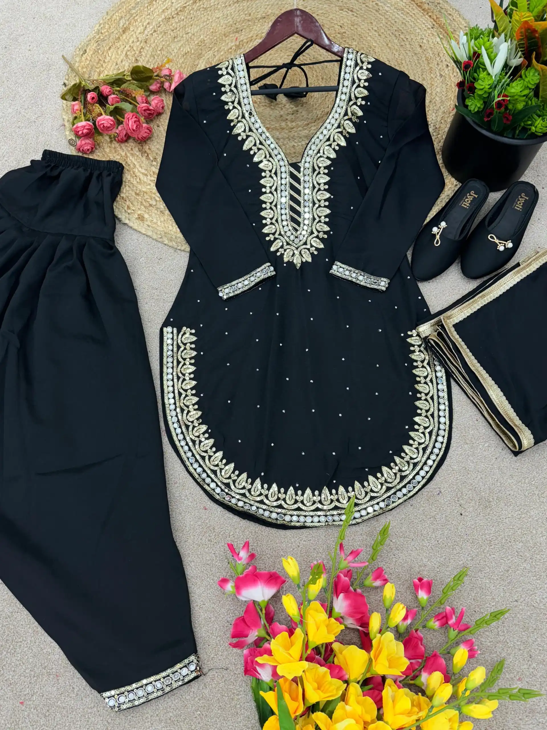 SRK 5138 Black Color Pure Chinnon Embroidery Diamond Salwar Suit Wedding, Party, Festive, Events Expected Delivery 4-6 Working Days @ 1949/- | Jump Suits, Salwar suit, Designer Suits, Casual Suits, Creative suits, Palazzo Suits, Party Wear Suits, Patiala Suits, Straight Suits
