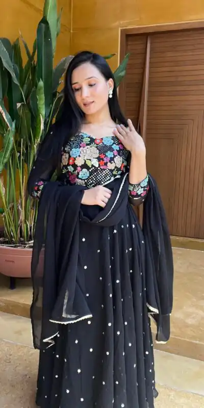   Ram 007 Black Color Fox Georgette Embroidery Lace Work Gown Casual, Wedding, Party, Festive, Events Etc. Expected Delivery 4-6 Working Days @2049/- | Gowns, Bollywood Gowns, Creative Gowns, Designer Gowns, Embroidered Gowns, Party Wear Gowns