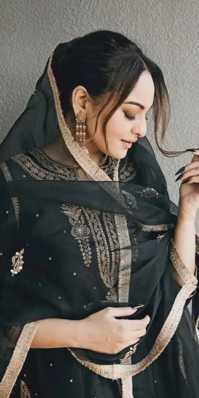 SRK 5160 Black Color Pure Chinnon Silk Embroidery Coding Dori Salwar Suit Wedding, Party, Festive, Events Expected Delivery 4-6 Working Days @ 1899/- | Jump Suits, Salwar suit, Designer Suits, Casual Suits, Creative suits, Palazzo Suits, Party Wear Suits, Patiala Suits, Straight Suits