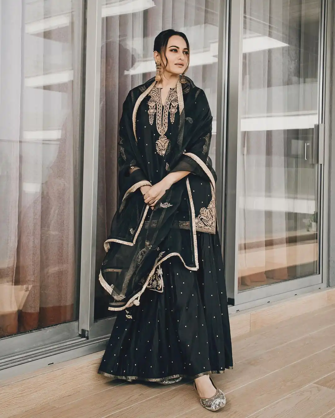 SRK 5160 Black Color Pure Chinnon Silk Embroidery Coding Dori Salwar Suit Wedding, Party, Festive, Events Expected Delivery 4-6 Working Days @ 1899/- | Jump Suits, Salwar suit, Designer Suits, Casual Suits, Creative suits, Palazzo Suits, Party Wear Suits, Patiala Suits, Straight Suits