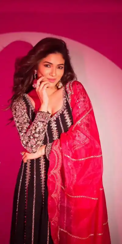 SSR 461 Black Color Chinon Silk Embroidery Sequence Salwar Suit Wedding, Party, Festive, Events Expected Delivery 4-6 Working Days @ 2249/- Only | Salwar suit, Designer Suits, Casual Suits, Creative suits, Party Wear Suits, Straight Suits