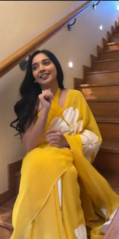 SC 264 Yellow Color Pure Soft Georgette Silk Design All Over Saree , Party Wear, Events, Festivals Expected Delivery 4-6 Working Days 1599/- | Sarees, Bollywood Sarees, Creative Sarees, Designer Sarees, Embroidered Sarees, Ethnic Saree, Modern Digital sarees, Party Wear Sarees