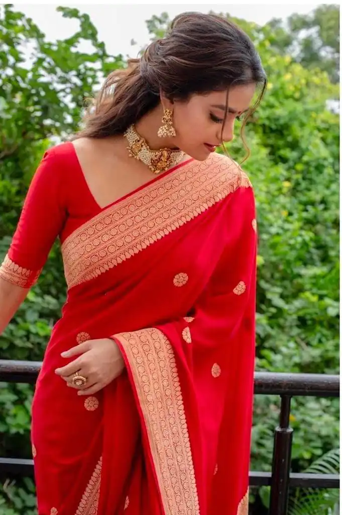 DDF Bela Red Color Soft Lichi Silk Ordinary Design Saree Casual, Party Wear, Events, Festivals Etc. Expected Delivery 4-6 Working Days 1349/- Only | Sarees, Bollywood Sarees, Creative Sarees, Designer Sarees, Embroidered Sarees, Ethnic Saree, Modern Digital sarees, Party Wear Sarees