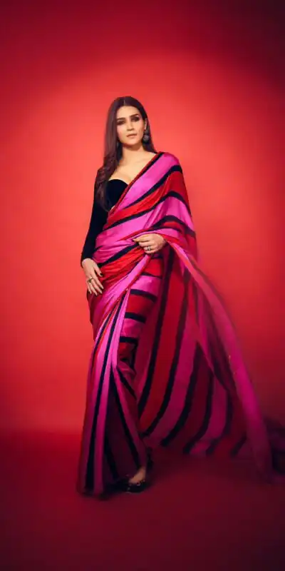  JM Kriti sanon Pink & Red Color Satin Silk Lining Design Saree , Party Wear, Events, Festivals Expected Delivery 4-6 Working Days 1499/- | Sarees, Bollywood Sarees, Creative Sarees, Designer Sarees, Embroidered Sarees, Ethnic Saree, Modern Digital sarees, Party Wear Sarees