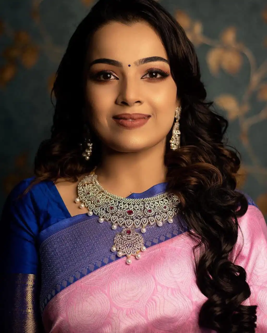 ES 8150 Light Pink Color Soft Lichi Silk Beautiful Design Work Saree Casual, Wedding, Party, Festive, Events Etc. Expected Delivery 4-6 Working Days @1499/- | Sarees, Bollywood Sarees, Creative Sarees, Designer Sarees, Embroidered Sarees, Ethnic Saree, Modern Digital sarees, Party Wear Sarees