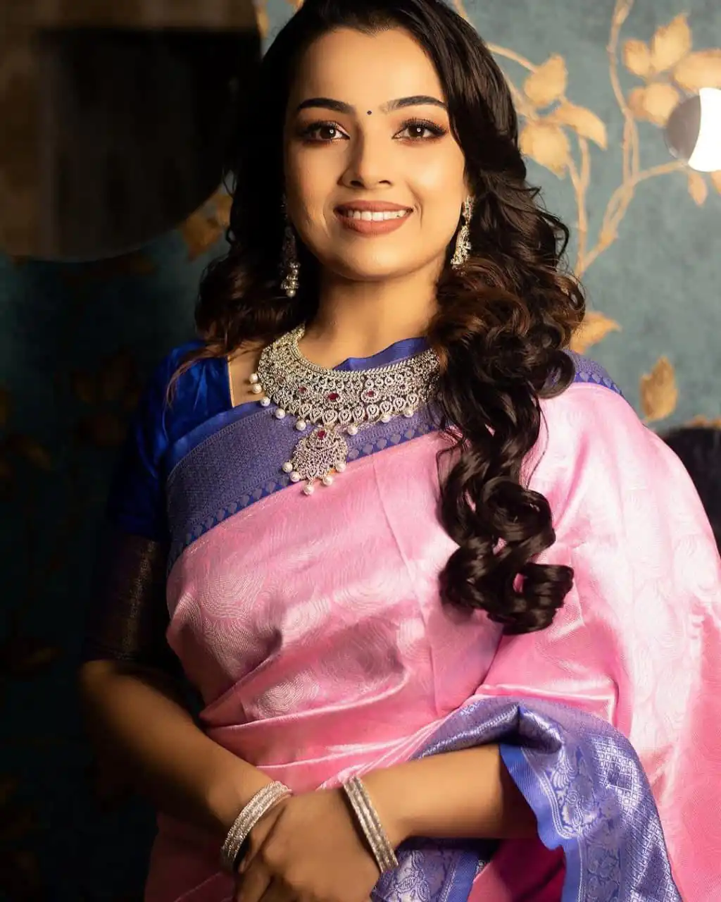 ES 8150 Light Pink Color Soft Lichi Silk Beautiful Design Work Saree Casual, Wedding, Party, Festive, Events Etc. Expected Delivery 4-6 Working Days @1499/- | Sarees, Bollywood Sarees, Creative Sarees, Designer Sarees, Embroidered Sarees, Ethnic Saree, Modern Digital sarees, Party Wear Sarees