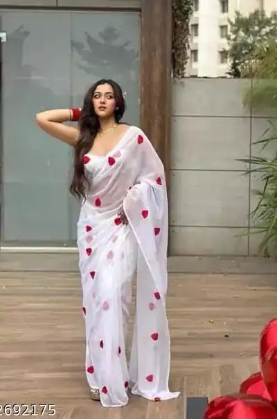 DDH LOVING White Color Georgette With Hart Gmathi Work Saree Events Casual, Wedding, Festive, Events Etc. Expected Delivery  4-6 Working Days @1499/- | Sarees, Bollywood Sarees, Creative Sarees, Designer Sarees, Embroidered Sarees, Ethnic Saree, Modern Digital sarees, Party Wear Sarees