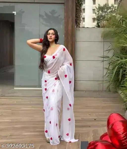 DDH LOVING White Color Georgette With Hart Gmathi Work Saree Events Casual, Wedding, Festive, Events Etc. Expected Delivery  4-6 Working Days @1499/- | Sarees, Bollywood Sarees, Creative Sarees, Designer Sarees, Embroidered Sarees, Ethnic Saree, Modern Digital sarees, Party Wear Sarees