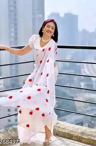 DDH LOVING White Color Georgette With Hart Gmathi Work Saree Events Casual, Wedding, Festive, Events Etc. Expected Delivery 4-6 Working Days @1499/- | Sarees, Bollywood Sarees, Creative Sarees, Designer Sarees, Embroidered Sarees, Ethnic Saree, Modern Digital sarees, Party Wear Sarees