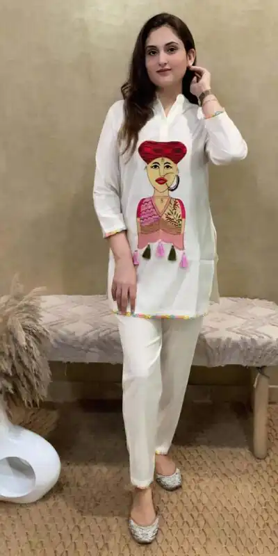   DC G29 White Color Muslin Embroidery Chain Works Kurti Casual, Wedding, Party, Festive, Events Etc. Expected Delivery 4-6 Working Days @1549/- | Kurti, Bollywood Kurti, Creative Kurtis, Designer Kurti, Party Wear Kurti, Selfie Kurti