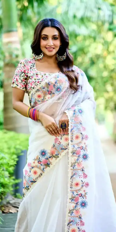 BT 3086 White Color Organza Silk Embroidery Thread Work Saree Events Casual, Wedding, Festive, Events Etc. Expected Delivery 4-6 Working Days @1999/- | Sarees, Bollywood Sarees, Creative Sarees, Designer Sarees, Embroidered Sarees, Ethnic Saree, Modern Digital sarees, Party Wear Sarees