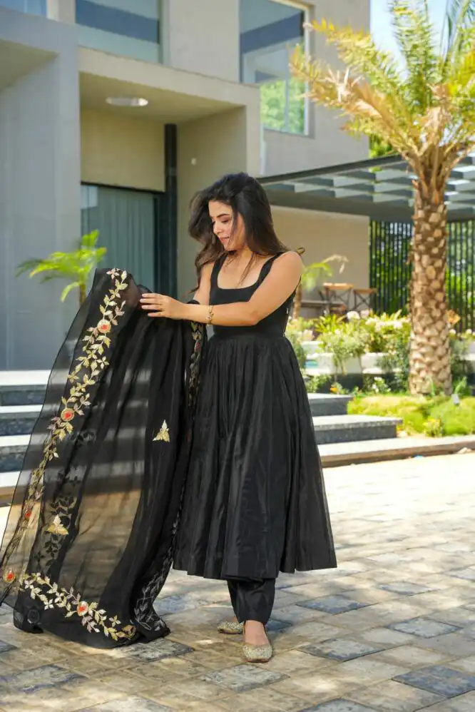 RTC 5710 Black Color Chinon silk Thread Sequence Salwar Suit Wedding, Party, Festive, Events Etc. Expected Delivery 4-6 Working Days @2299/- | Salwar suit, Designer Suits, Casual Suits, Creative suits, Palazzo Suits, Party Wear Suits, Patiala Suits, Straight Suits