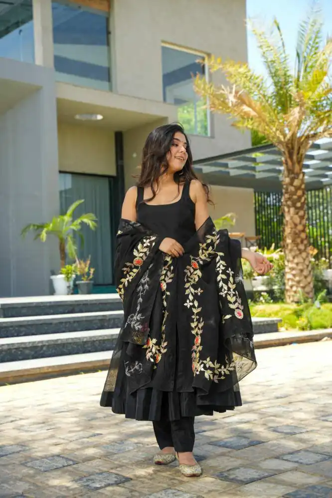 RTC 5710 Black Color Chinon silk Thread Sequence Salwar Suit Wedding, Party, Festive, Events Etc. Expected Delivery 4-6 Working Days @2299/- | Salwar suit, Designer Suits, Casual Suits, Creative suits, Palazzo Suits, Party Wear Suits, Patiala Suits, Straight Suits