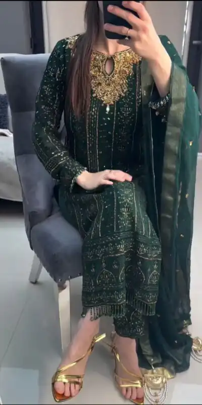 VLM 189 Green Color Georgette Embroidery Real Mirror Salwar Suit Wedding, Party, Festive, Events Expected Delivery 4-6 Working Days @ 2149/- Only | Salwar suit, Designer Suits, Casual Suits, Creative suits, Party Wear Suits, Straight Suits