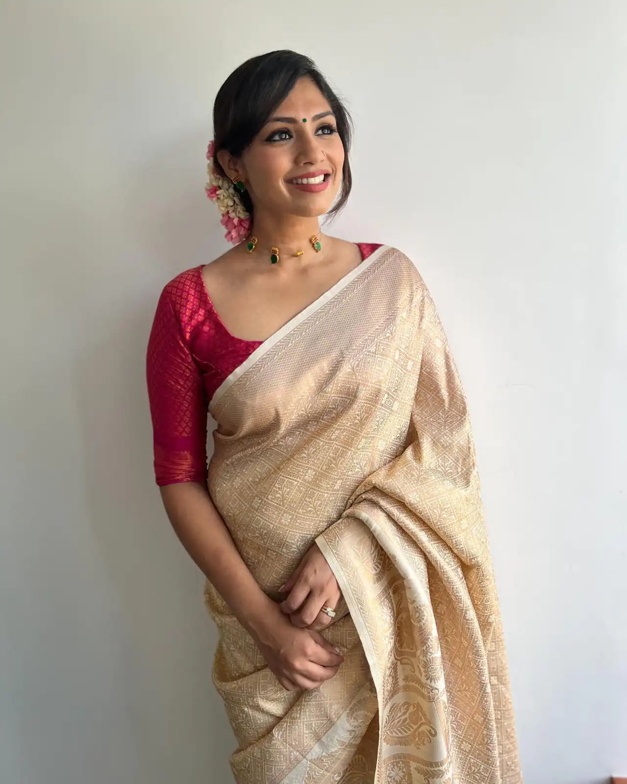 DDF Cream Color Soft Lichi Silk Ordinary Design Rich Pallu Saree Casual, Party Wear, Events, Festivals Etc. Expected Delivery 4-6 Working Days 1399/ | Sarees, Bollywood Sarees, Creative Sarees, Designer Sarees, Embroidered Sarees, Ethnic Saree, Modern Digital sarees, Party Wear Sarees