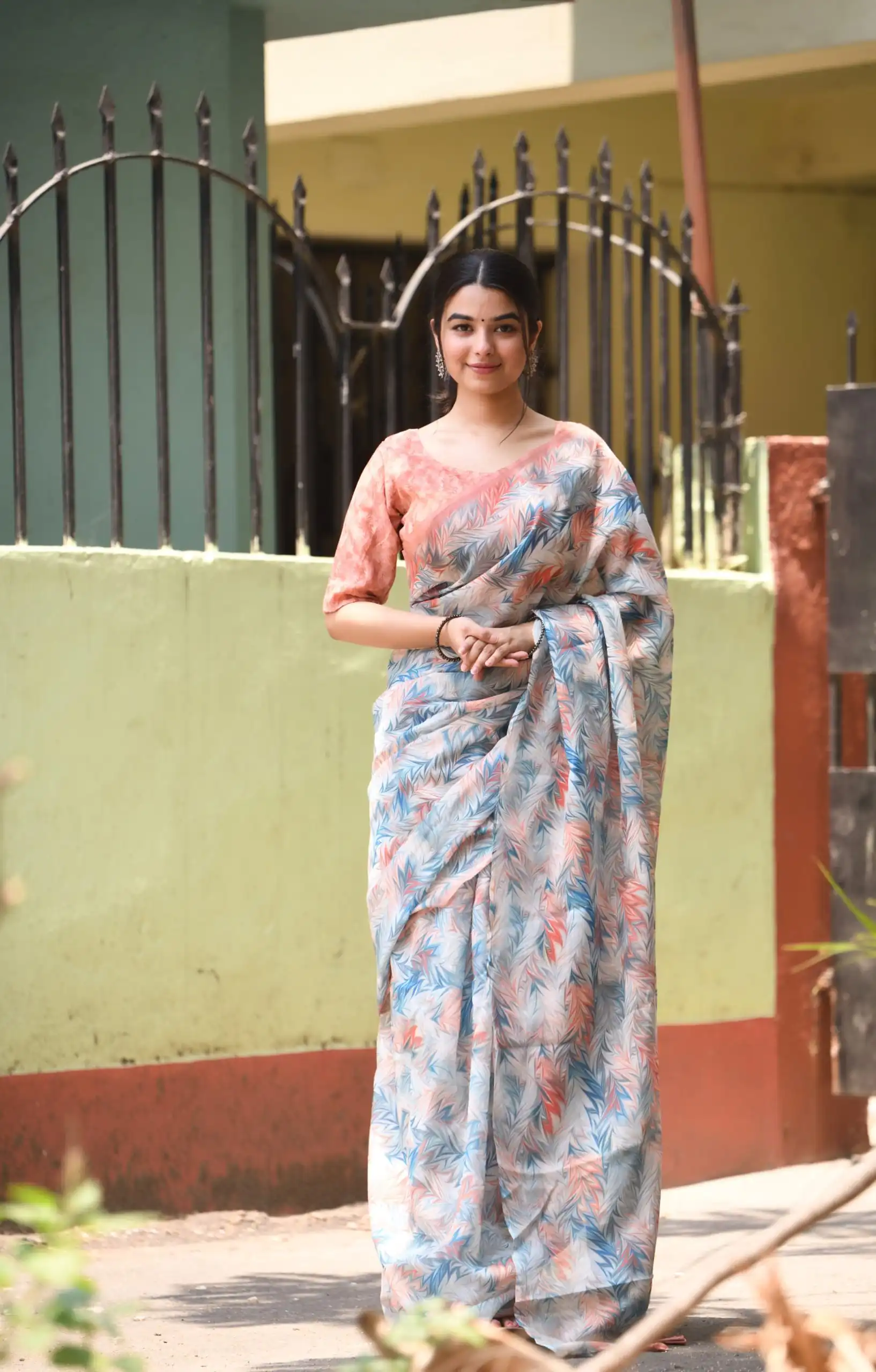 Veechis 111 Light Blue Color Linen Beautiful Digital Printed Work Saree Casual, Party Festive, Events. Expected Delivery 4-6 Working Days @1549/- | Sarees, Bollywood Sarees, Creative Sarees, Designer Sarees, Embroidered Sarees, Modern Digital sarees, Party Wear Sarees