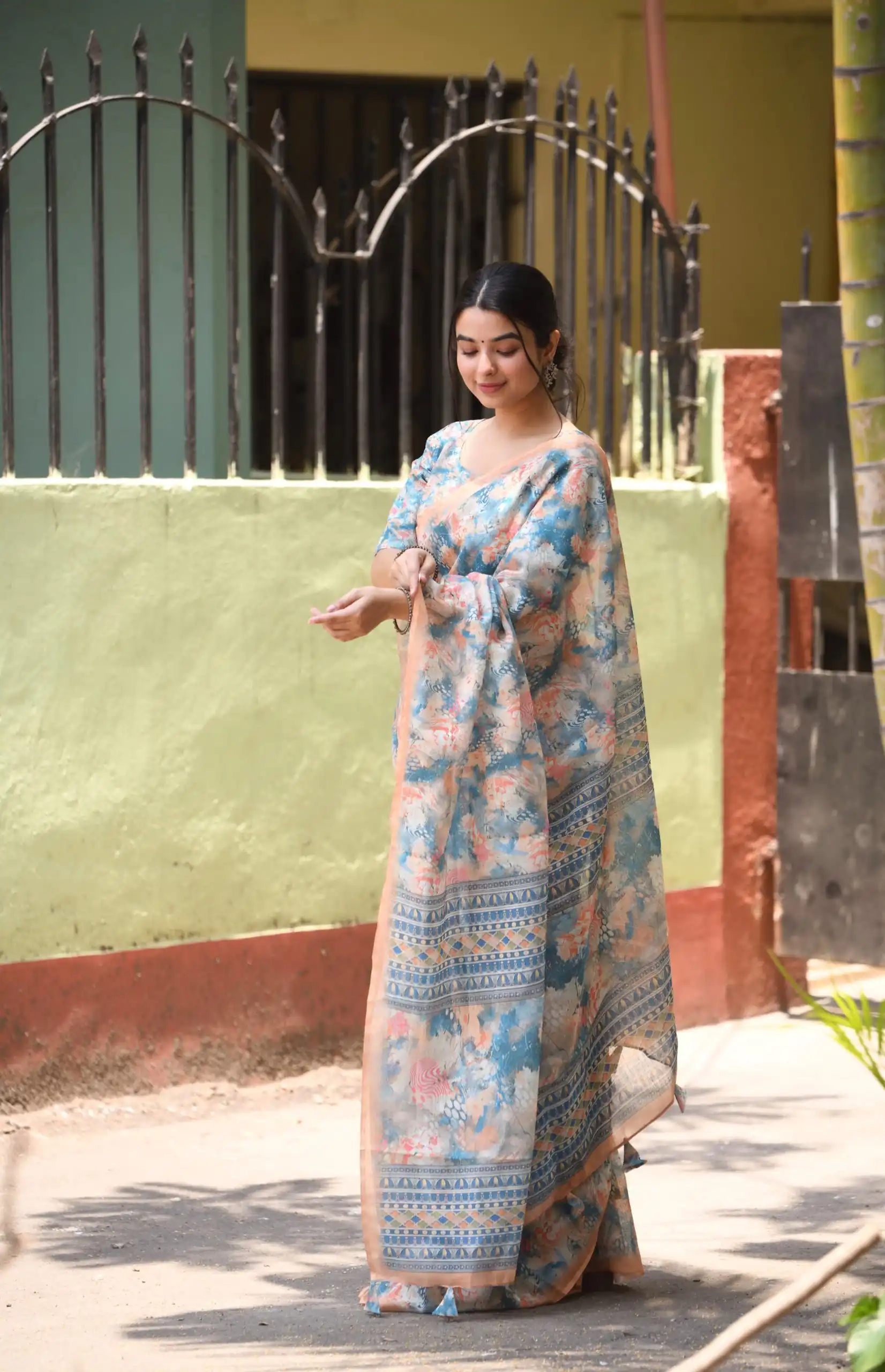 Veechis 111 Sky Blue Color Linen Beautiful Digital Printed Work Saree Casual, Party Festive, Events. Expected Delivery 4-6 Working Days @1549/- | Sarees, Bollywood Sarees, Creative Sarees, Designer Sarees, Embroidered Sarees, Modern Digital sarees, Party Wear Sarees