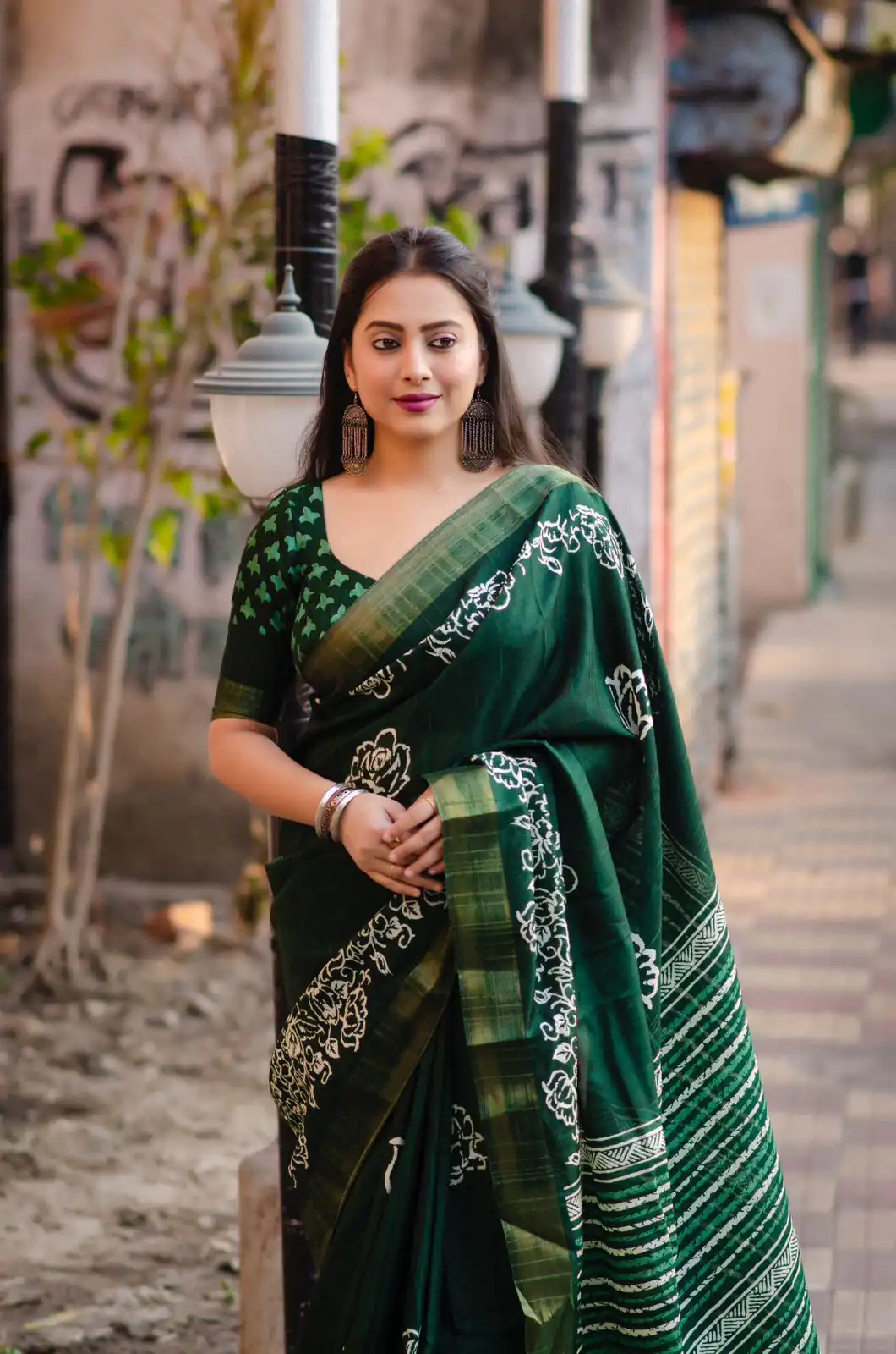 NT 493 Green Color Plain Linen Digital Printed All Over Saree Events Casual Wedding Festive . Expected Delivery  4-6 Working Days @1449/- | Sarees, Bollywood Sarees, Creative Sarees, Designer Sarees, Embroidered Sarees, Ethnic Saree, Modern Digital sarees, Party Wear Sarees