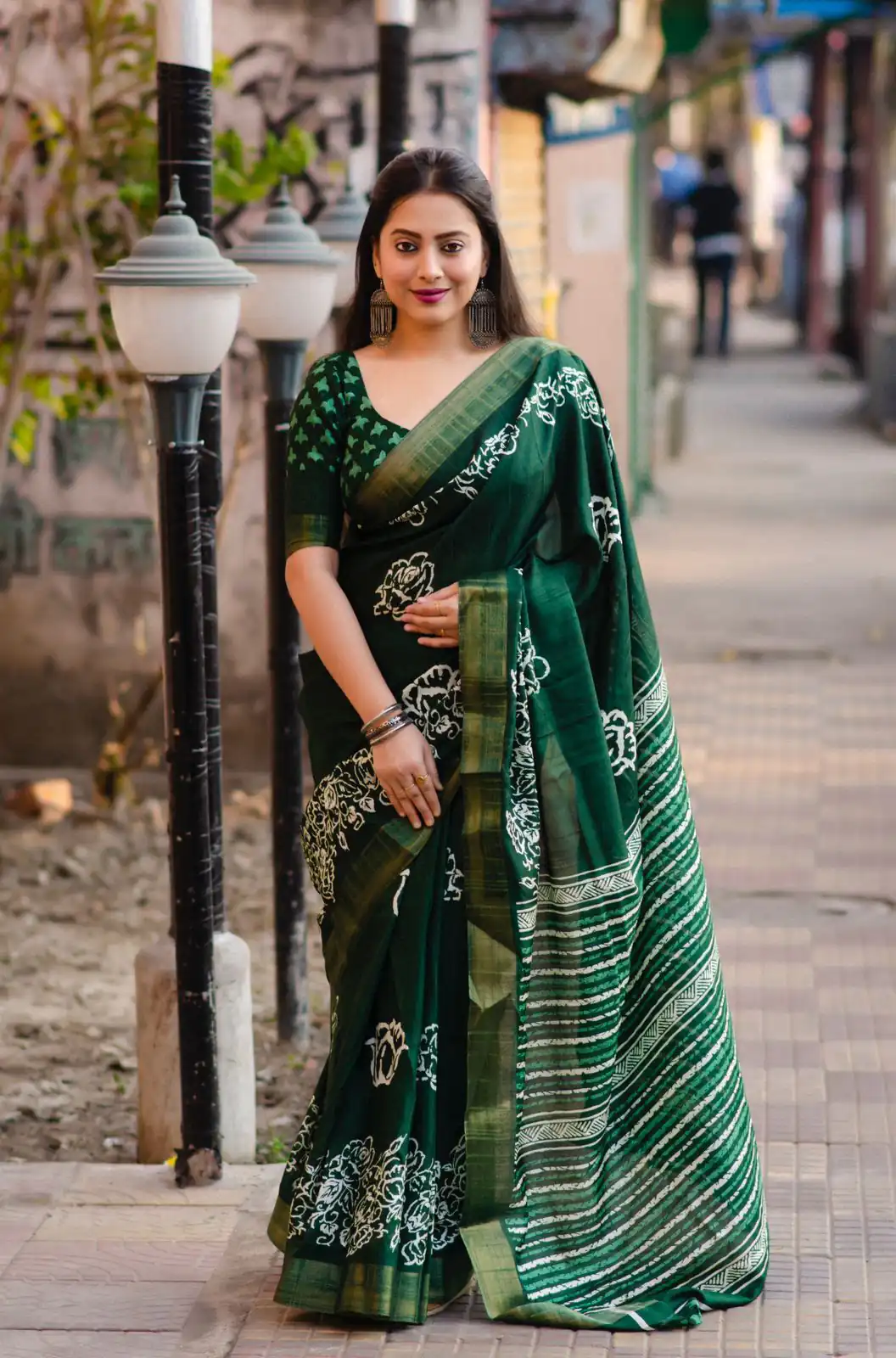 NT 493 Green Color Plain Linen Digital Printed All Over Saree Events Casual Wedding Festive . Expected Delivery  4-6 Working Days @1449/- | Sarees, Bollywood Sarees, Creative Sarees, Designer Sarees, Embroidered Sarees, Ethnic Saree, Modern Digital sarees, Party Wear Sarees