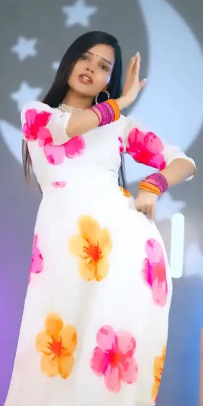 PC 377 White Color Fox Georgette Digital Printed Work Gown Casual, Party Wear, Events, Festivals Wear Etc. Expected Delivery 4-6 Working Days @1779/- | Gowns, Bollywood Gowns, Creative Gowns, Designer Gowns, Embroidered Gowns, Party Wear Gowns