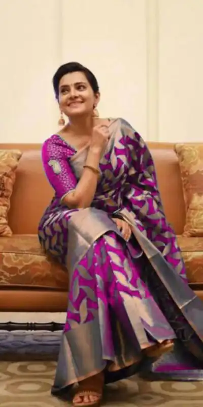 KP 4057 Pink Color Soft Lichi Silk Jacquard On All Over Saree Casual, Party Wear, Wedding, Events Etc. Expected Delivery 4-6 Working Days @1349/- | Sarees, Bollywood Sarees, Creative Sarees, Designer Sarees, Embroidered Sarees, Ethnic Saree, Modern Digital sarees, Party Wear Sarees