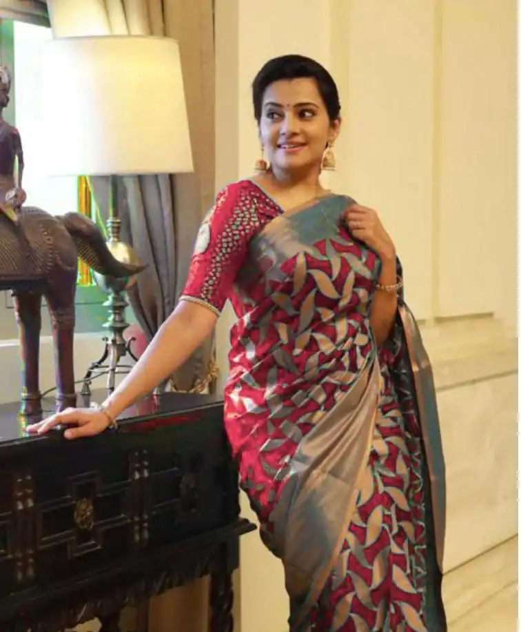 KP 4057 Red Color Soft Lichi Silk Jacquard On All Over Saree Casual, Party Wear, Wedding, Events Etc. Expected Delivery 4-6 Working Days @1349/- | Sarees, Bollywood Sarees, Creative Sarees, Designer Sarees, Embroidered Sarees, Ethnic Saree, Modern Digital sarees, Party Wear Sarees