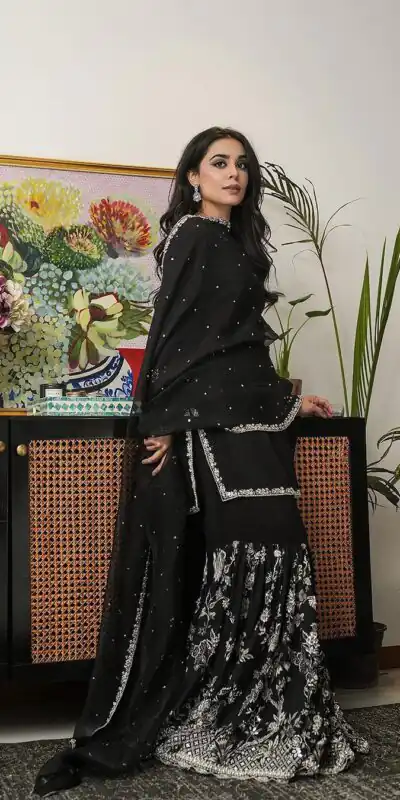SRK 5167 Black Color Foix Georgette Thread Sequence Work Salwar Suit Wedding, Party, Festive, Events Etc. Expected Delivery 4-6 Working Days @2099/- | Jump Suits, Salwar suit, Designer Suits, Casual Suits, Creative suits, Palazzo Suits, Party Wear Suits, Patiala Suits, Straight Suits