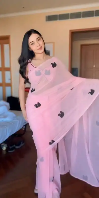   SC 290 Baby Pink Color Pure Soft Georgette Silk Design All Over Saree , Party Wear, Events, Festivals Expected Delivery 4-6 Working Days 1599/- | Sarees, Bollywood Sarees, Creative Sarees, Designer Sarees, Embroidered Sarees, Ethnic Saree, Modern Digital sarees, Party Wear Sarees