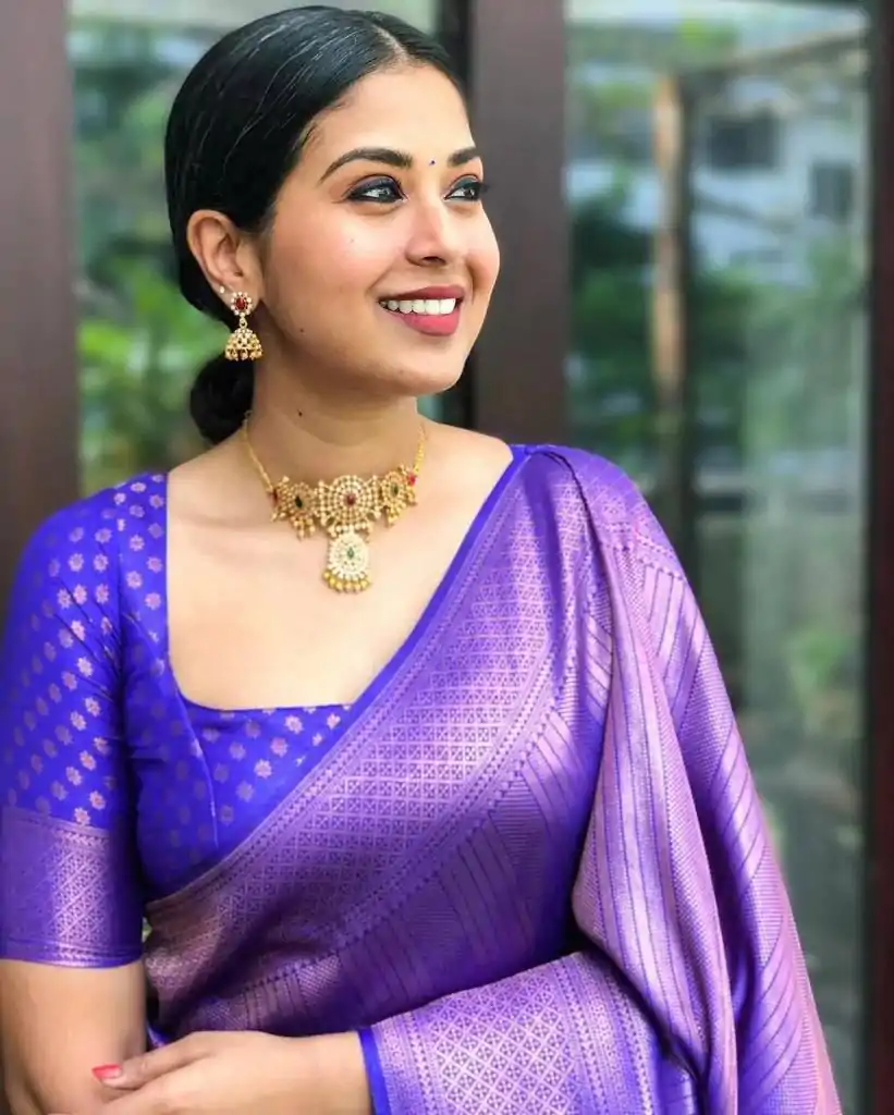 KP 4009 Violet Color Soft Lichi Silk Jacquard On All Over Saree Casual, Party Wear, Wedding, Events Etc. Expected Delivery 4-6 Working Days @1299/- | Sarees, Bollywood Sarees, Creative Sarees, Designer Sarees, Embroidered Sarees, Ethnic Saree, Modern Digital sarees, Party Wear Sarees