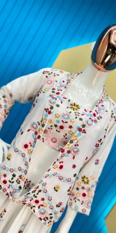 LG 1855 White Color Chinon Sequence Embroidery Lehenga Choli Traditional Wear, Festive, Wedding, Events Expected Delivery 4-6 Working Days @3249/- | Lehenga, Bollywood Lehenga, Creative Lehenga, Designer Lehenga, Embroidered Lehenga, Party Wear Lehenga