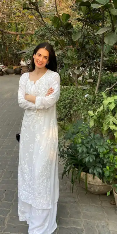 BE 190 White  Color Maslin Thread Embroidery Salwar Suit Wedding, Party, Festive events, etc.  Expected Delivery  4-6 Working Days @1899/- | Salwar suit, Designer Suits, Casual Suits, Creative suits, Palazzo Suits, Party Wear Suits, Patiala Suits, Straight Suits