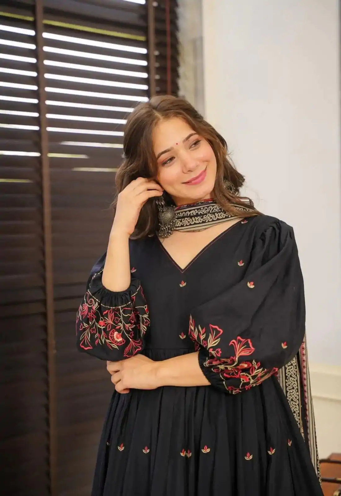 SRK 5171 Black Color Pure Chinnon Silk Embroidery Sequence Salwar Suit Wedding, Party, Festive, Events Expected Delivery 4-6 Working Days @ 1999/- | Jump Suits, Salwar suit, Designer Suits, Casual Suits, Creative suits, Palazzo Suits, Party Wear Suits, Patiala Suits, Straight Suits