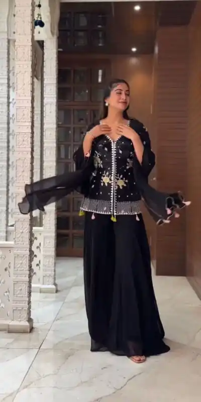 NF 1195 Black color Faux Georgette Embroidery Salwar Suit Casual, Wedding, Party, Festive, Events . Expected Delivery 4-6 Working Days @2049 | Jump Suits, Salwar suit, Designer Suits, Casual Suits, Creative suits, Palazzo Suits, Party Wear Suits, Patiala Suits, Straight Suits