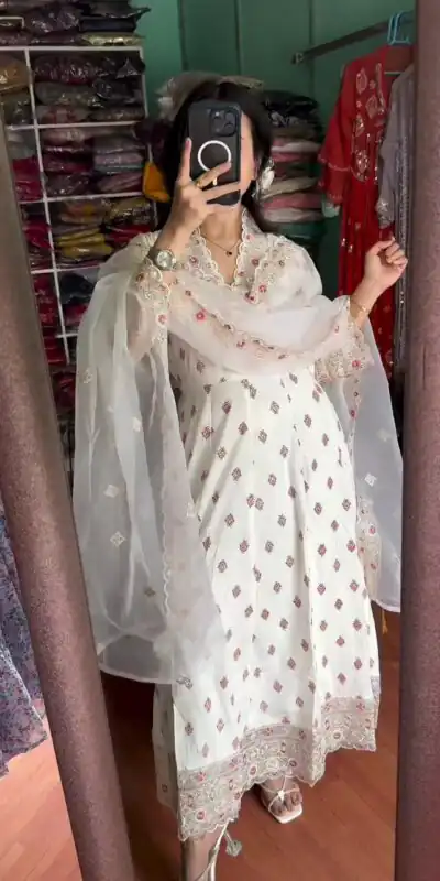 AD 167 White Color Pure Maska Silk Embroidery Sequence Gown Casual, Wedding, Party, Festive, Events Etc. Expected Delivery 4-6 Working Days @2449/- | Gowns, Bollywood Gowns, Creative Gowns, Designer Gowns, Embroidered Gowns, Party Wear Gowns