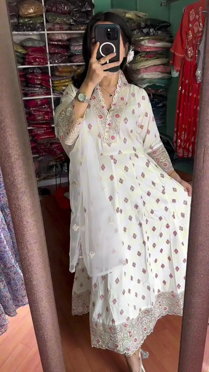 AD 167 White Color Pure Maska Silk Embroidery Sequence Gown Casual, Wedding, Party, Festive, Events Etc. Expected Delivery 4-6 Working Days @2449/- | Gowns, Bollywood Gowns, Creative Gowns, Designer Gowns, Embroidered Gowns, Party Wear Gowns