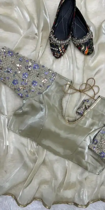 LG 1865 Golden Color Fancy Jimi Chu Embroidered Sequence Saree Party, Wedding, Festive, Events Etc., Expected Delivery 4-6 Working Days@1849/- Only | Sarees, Bollywood Sarees, Creative Sarees, Designer Sarees, Embroidered Sarees, Ethnic Saree, Party Wear Sarees