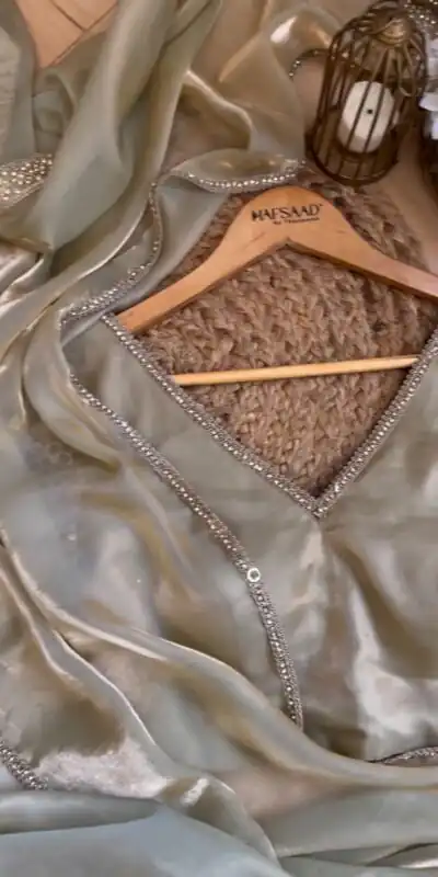 LG 1865 Golden Color Fancy Jimi Chu Embroidered Sequence Saree Party, Wedding, Festive, Events Etc., Expected Delivery 4-6 Working Days@1849/- Only | Sarees, Bollywood Sarees, Creative Sarees, Designer Sarees, Embroidered Sarees, Ethnic Saree, Party Wear Sarees