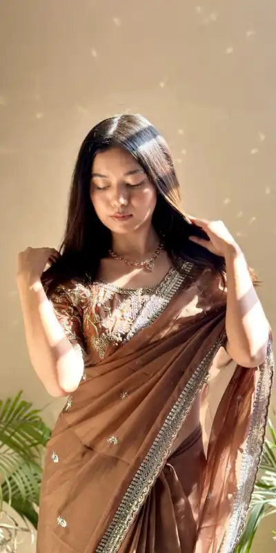 AC MAGIC CIRCLE Brown Color Pure Soft Organza Embroidery Zari Saree Casual, Wedding, Festive, Events Expected Delivery 4-6 Working Days @2099/- | Sarees, Bollywood Sarees, Creative Sarees, Designer Sarees, Embroidered Sarees, Ethnic Saree, Modern Digital sarees, Party Wear Sarees