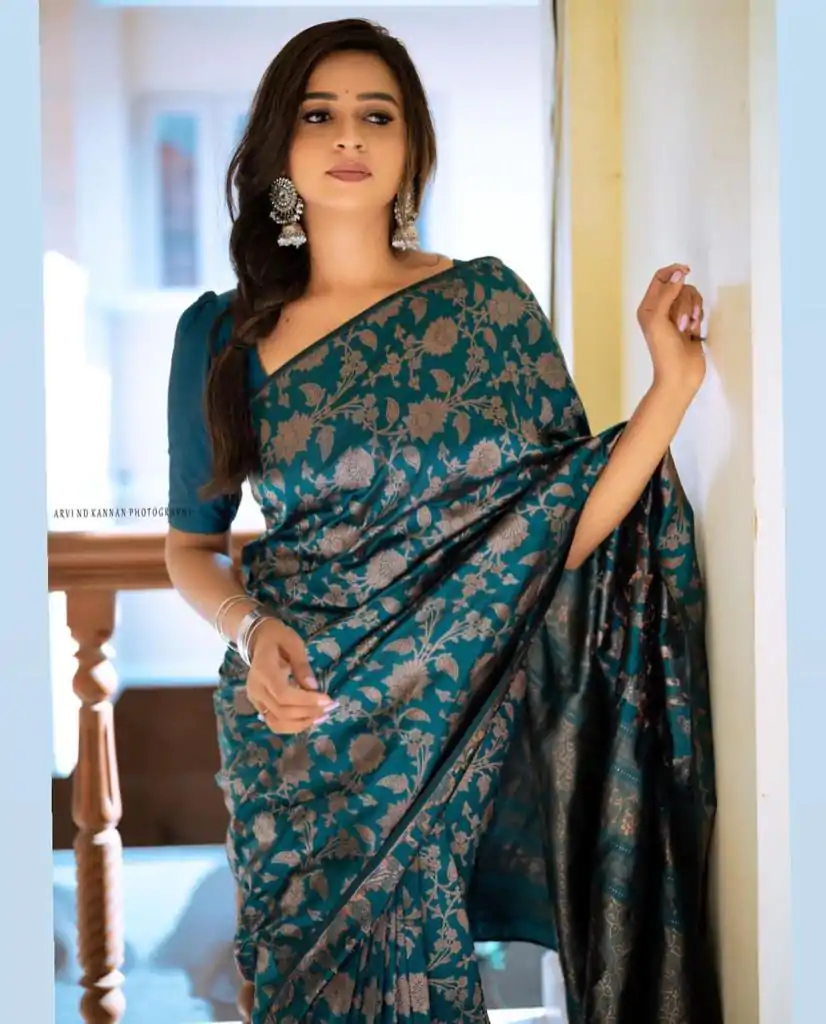 DDF RIYA Blue Color Soft Lichi Silk Ordinary Design Rich Pallu Saree Casual, Party Wear, Events, Festivals Expected Delivery 4-6 Working @1499 | Sarees, Bollywood Sarees, Creative Sarees, Designer Sarees, Embroidered Sarees, Ethnic Saree, Modern Digital sarees, Party Wear Sarees