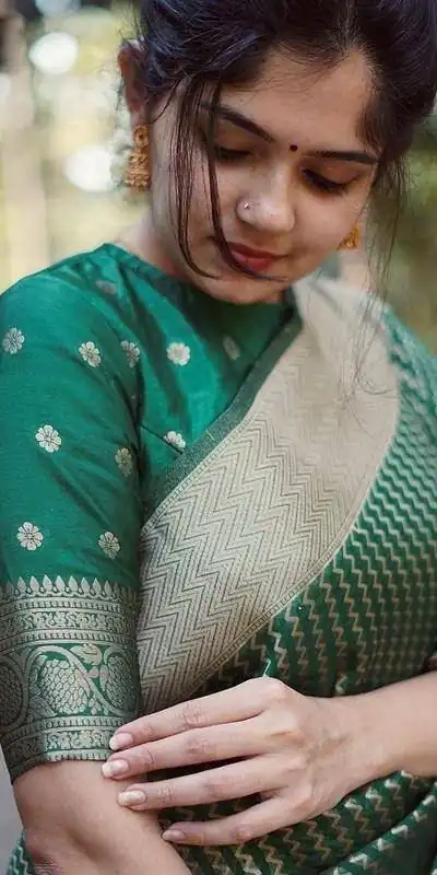 DDF PAYAL GreenColor Soft Lichi Silk Ordinary Design Rich Pallu Saree Casual, Party Wear, Events, Festivals Etc. Expected Delivery 4-6 Working Days 1349/ | Sarees, Bollywood Sarees, Creative Sarees, Designer Sarees, Embroidered Sarees, Ethnic Saree, Modern Digital sarees, Party Wear Sarees