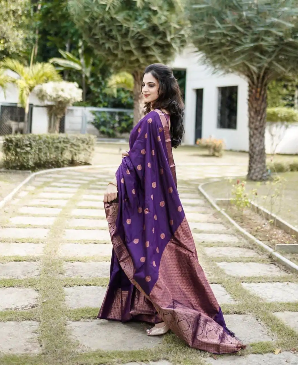 ES 8163 Royal Blue Color Soft Lichi Silk Butti Work Saree Casual, Wedding, Party, Festive, Events Etc. Expected Delivery 4-6 Working Days @1399/- | Sarees, Bollywood Sarees, Creative Sarees, Designer Sarees, Embroidered Sarees, Ethnic Saree, Modern Digital sarees, Party Wear Sarees