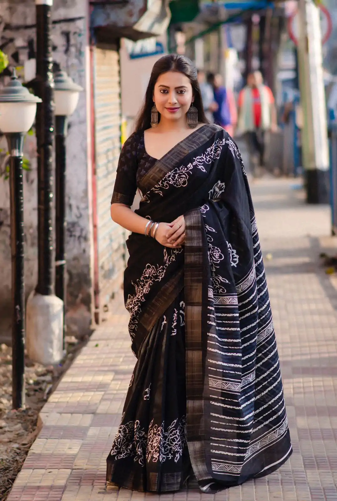 NT 493 Black Color Plain Linen Digital Printed All Over Saree Events Casual Wedding Festive . Expected Delivery  4-6 Working Days @1449/- | Sarees, Bollywood Sarees, Creative Sarees, Designer Sarees, Embroidered Sarees, Ethnic Saree, Modern Digital sarees, Party Wear Sarees
